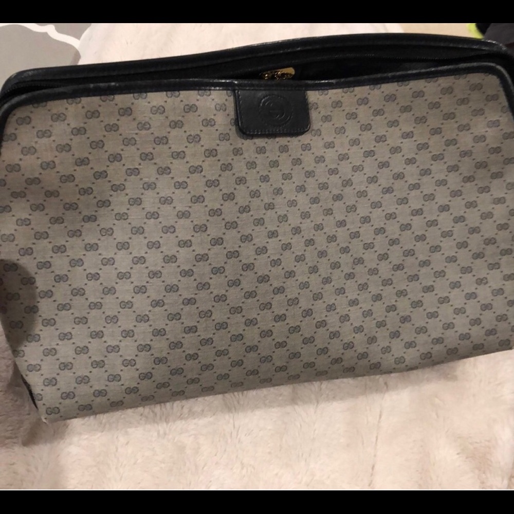 Vintage 80’s Gucci Clutch